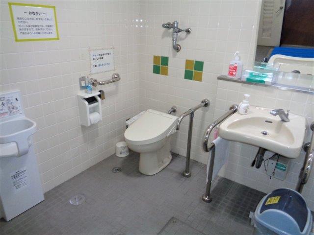 多機能トイレ