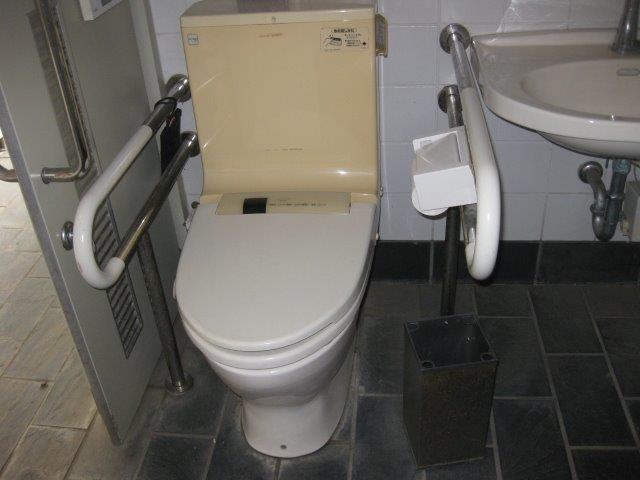 多機能トイレ