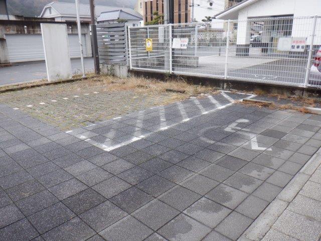 車いすマーク駐車場